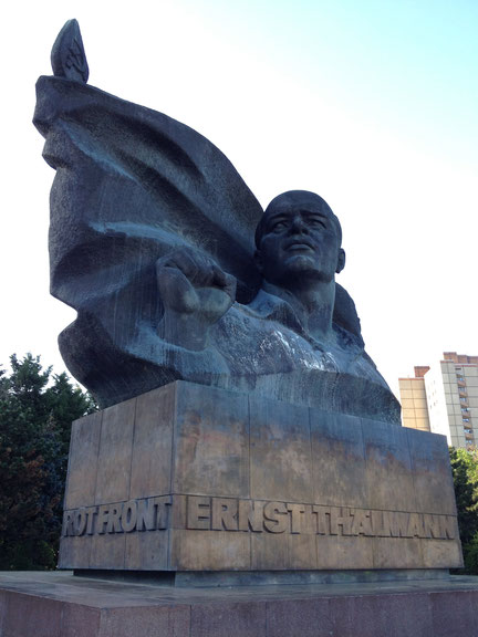 Lew Kerbel, <i>Monument to Ernst Thälmann</i>, Berlin, 1981/82, bronze on granite