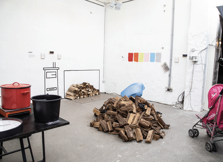 <i>Public Household. Everyday Shortcomings</i> Exhibition view, 2B Gallery, 2021 Photo: PAD/Barnabás Neogrády-Kiss