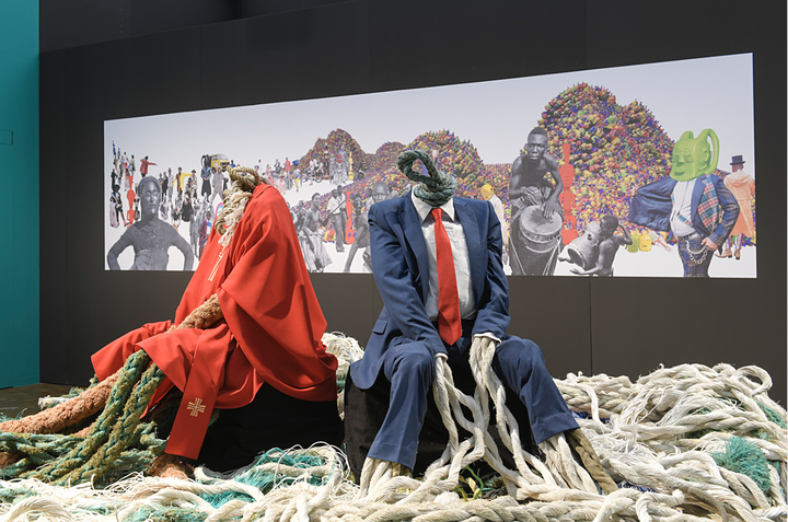 Sinzo Aanza <i>The lord is dead, long life to the lord</i>, Installation, 2019 Ausstellungsansicht, Museum Rietberg, Zürich Foto © Rainer Wolfsberger / Museum Rietberg