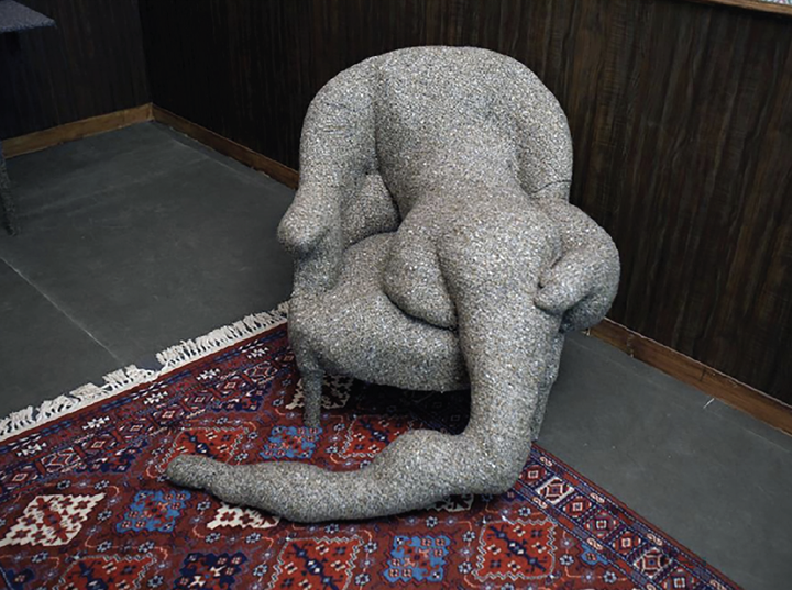 Dorothea Tanning, <i>Hôtel du Pavot, Chambre 202</i>, 1970, Ausstellungsansicht, HARD/SOFT. Textil und Keramik in der zeitgenössischen Kunst, MAK, 2023, © MAK/Georg Mayer